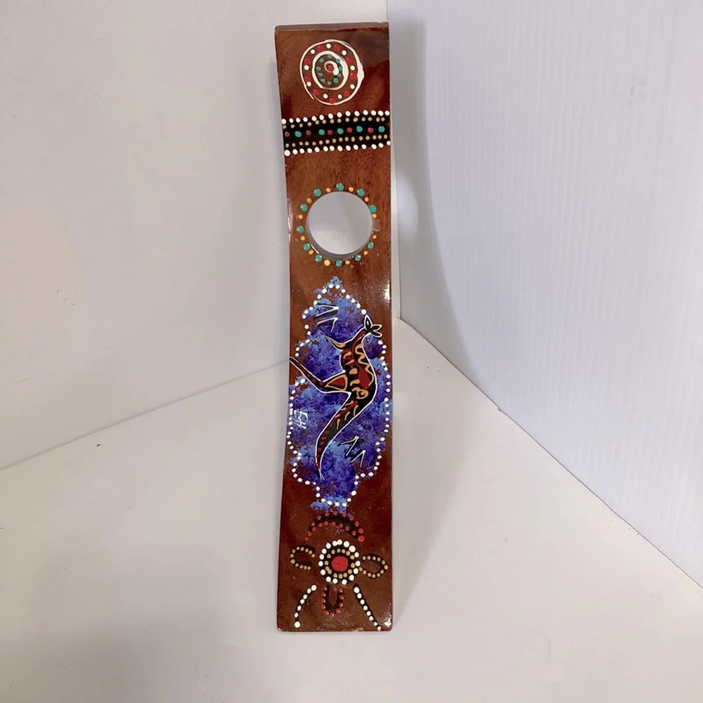 Australian Kangaroo Hand Crafted Painted Floating Wine Bottle Holder  12 x 2 in